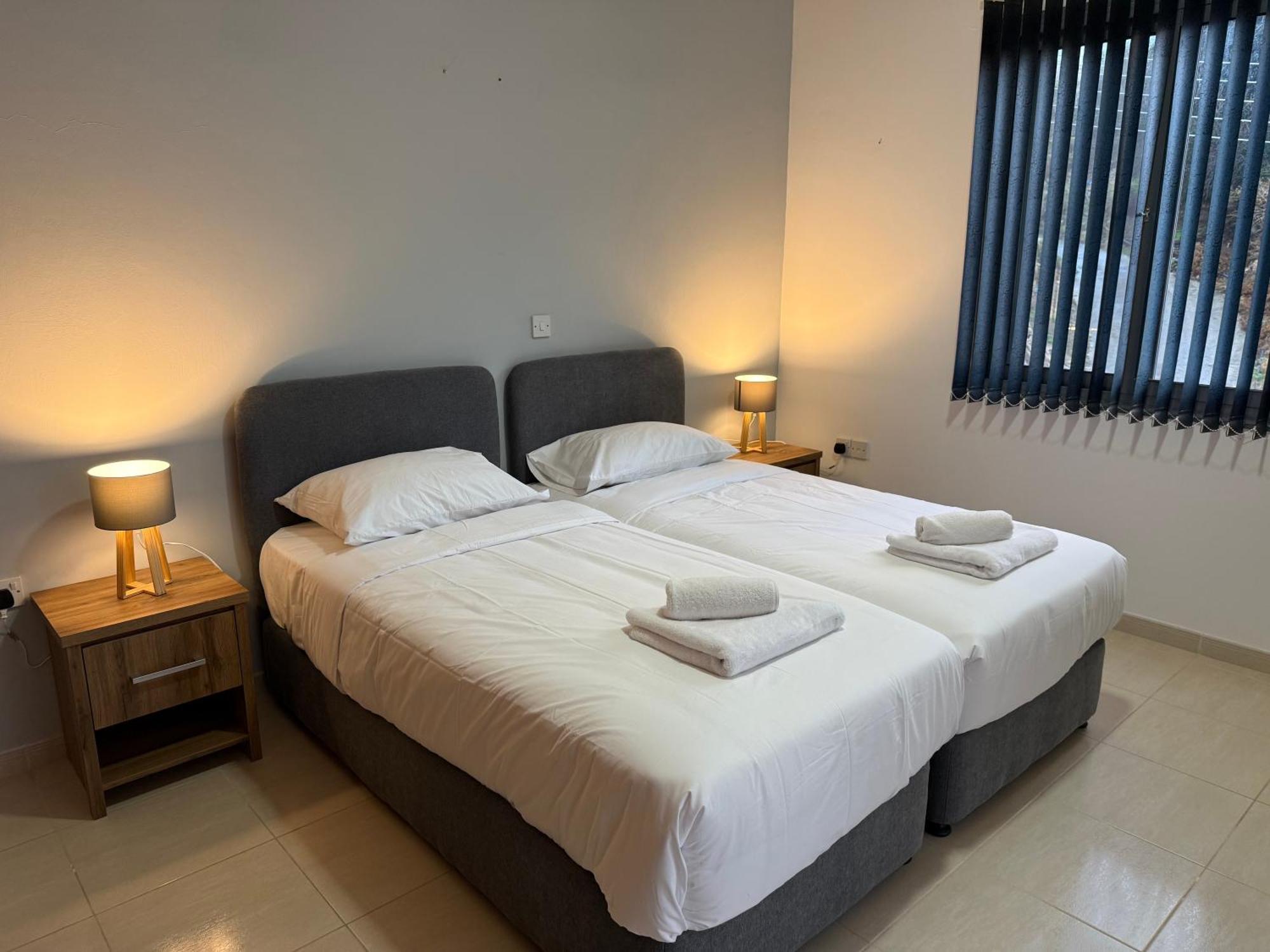 Ferienwohnung Julipapas Gardens Paphos Zimmer foto