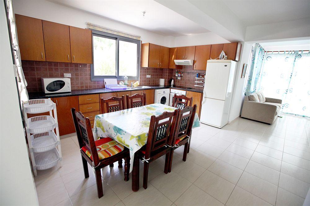 Ferienwohnung Julipapas Gardens Paphos Exterior foto