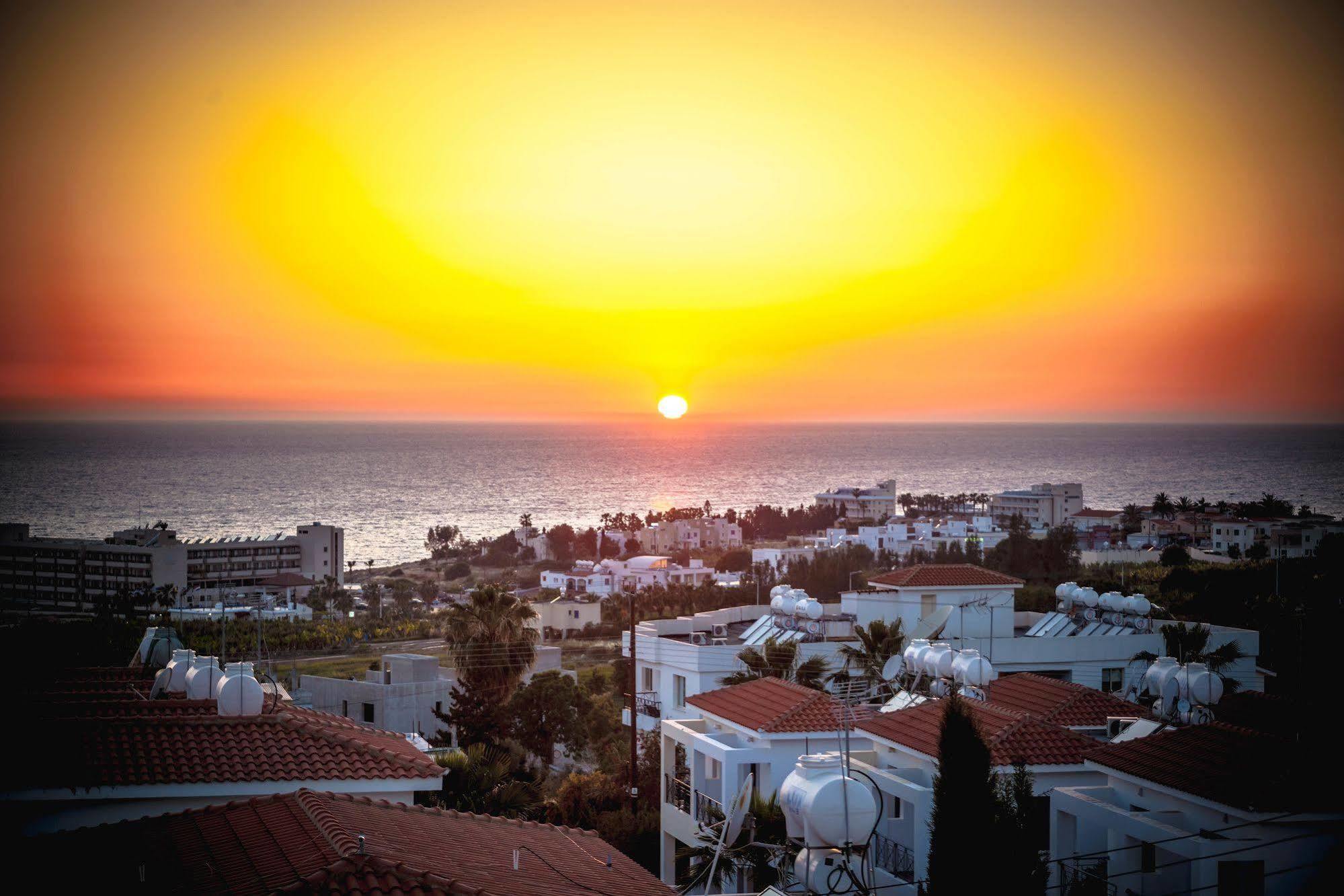 Ferienwohnung Julipapas Gardens Paphos Exterior foto